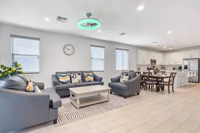 Image de 4-bedroom house in charming Phoenix with Tesla Ev Charger