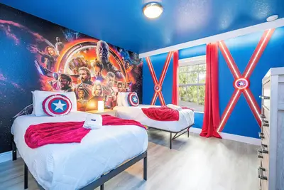 Image de Family Villa | Mickey + Avengers + Pool