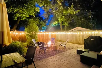 Image de Myrtle's Paradise: 2bd 1ba Cozy Cottage Minutes to Crystal Beach