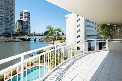 Image de Marvelous 3-bedroom apartment in Biggera Waters on the water