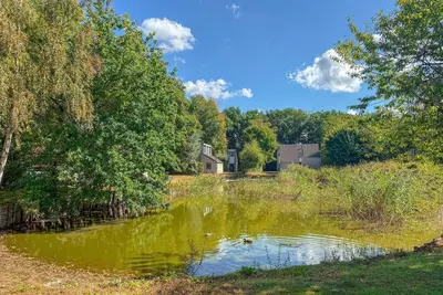 Image de Belle maison à Hoeven avec WiFi