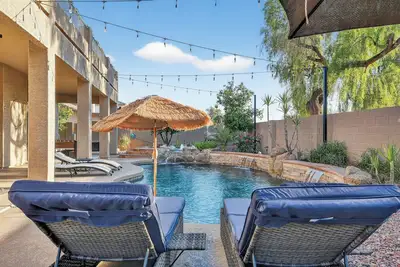 Image de Chandler Oasis Saltwater Pool, Spa & Game Loft
