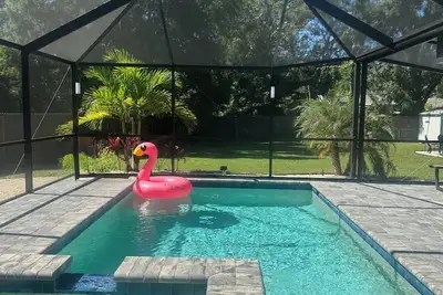 Image de Heated Salt Pool & Spa + Large Fenced Yard+Firepit+GameRoom+ Ami Beaches