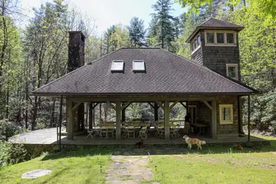 Image de Splendor Mountain Shadow Pavillion