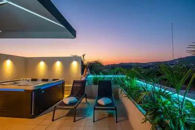 Image de Delight Residences - K5 | Rooftop Jacuzzi