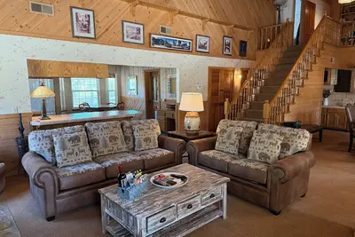 Image de Hidden Serenity Ranch stretches over 25 whisper-quiet acres in Oakhurst.