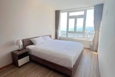 Image de 3Brs 2Ba 110m2 Flat, City Center w/ Sea & Lake view in Da Nang