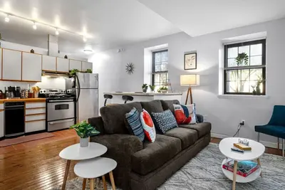 Image de Quaint and Stylish Apt with King Bed for Long Term Stay