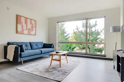 Image de Blueground | Northeast Bellevue, rooftop, nr Lake Sammamish