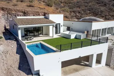 Image de Hermosa y moderna casa en San Carlos