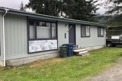 Image de Downtown Petersburg 3-bedroom home in the heart of a charming fishing town!