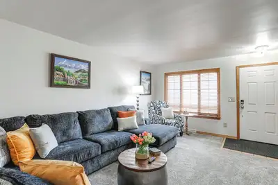 Image de Townhome w/ Patio: 1 Mi to Clearfield Riverwalk