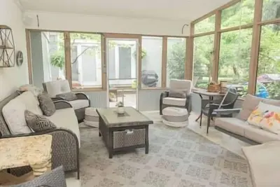 Image de Centrally Located Home in Nora