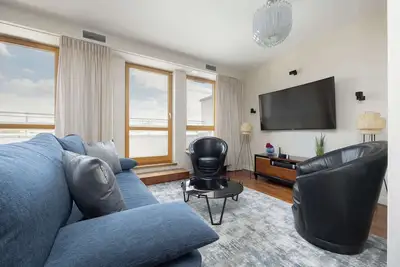 Image de Obywatelska 5  | Warszawa | Spacious & Stylish Apartment | Two Parking Spaces | Smart Tv & WiFi | Remote Working