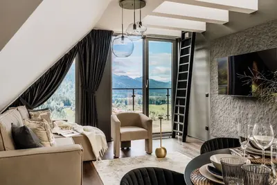 Image de Modern apartment with mountain view and pool