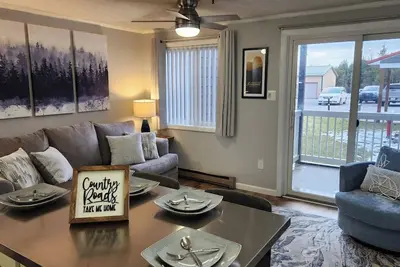 Image de Mtn Lodge 1st Floor- Ski-in/Out - Pvt Parking - Washer & Dryer