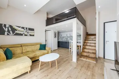 Image de Luma Duplex Penthouse by Kondo Stays