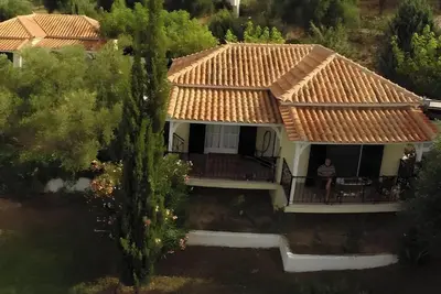 Image de Maison de Vacances 'No 2 Holiday Home 4 Adultes' avec Vue sur la Mer, Wi-Fi et Climatisation