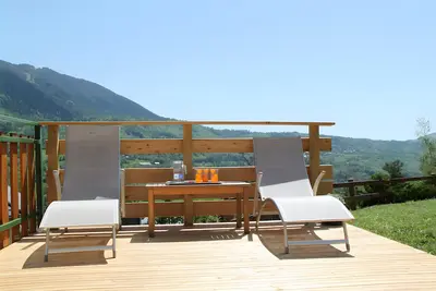 Image de Maison de Vacances 'Gentianes Bleues' avec Vue sur la Montagne, Terrasse Privée et Jardin Privé