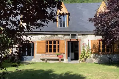 Image de Maison de Vacances 'La Ketzerie À Adervielle' avec Vue sur la Montagne et Jardin Privé