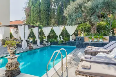 Image de Villa Urbis, luxury villa in the heart of Taormina with swimming pool & jacuzzi.