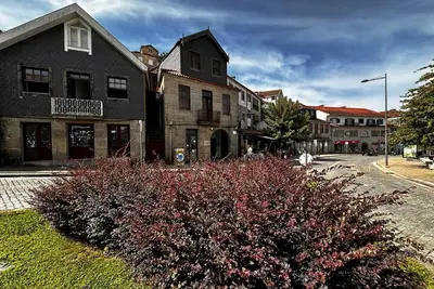 Image de Renovated historic house in the center of Cinfãe near the beach and public pool