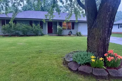 Image de 4-bedroom house in delightful Springfield pet friendly, fitness room