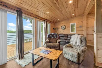 Image de \"Lake Rachel Retreat\"- Fish, Swim, Play!