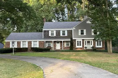 Image de Luxury Townhouse on Golf Course in Boardman with Canfield School District