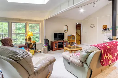 Image de Creekside Family Home in Cleveland: Stay & Play!