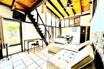 Image de Lake View Cabin, Heated Pool & River 3