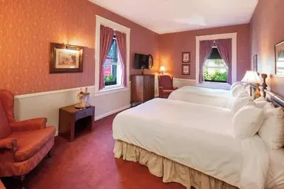 Image de Timeless Elegance in Santa Rosa – Perfect Tranquil Base for Wine Country Trips
