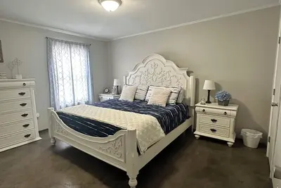 Image de Hidden Gem Quiet 2br Guest House Near Downtown with King Beds, Kitchen & Patio