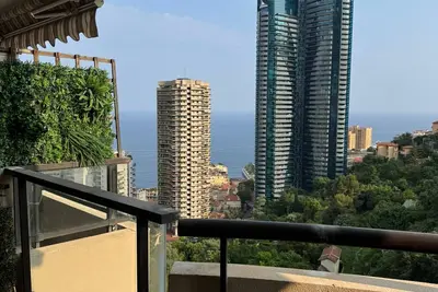 Image de Appartement 3 pièces a Beausoleil vue imprenable sur la Principauté de Monaco.