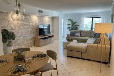 Beautiful Beachfront Sand Key 2 Bedroom Condo