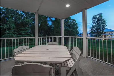Image de Fall in the Ozarks! 2 sep. spaces w/ King beds, Full baths & kitchens = Privacy!