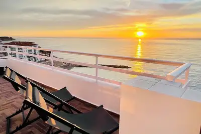 Image de Respiro Del Mar - Beachfront Superior Apartment in L'Ametlla de Mar