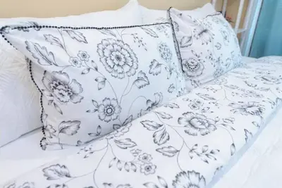 Image de Sunny 2 bedroom loft - lighthouse and ocean views