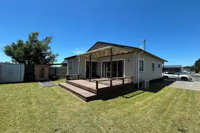 Image de Classic, Comfy and Cosy 1922 Bungalow, with modern comforts, in Featherston.