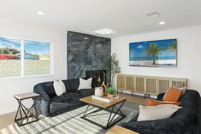 Image de Marvelous New 5-bedroom house near Disneyland