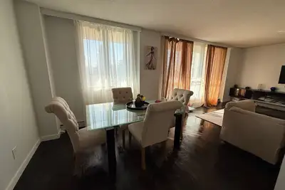 Image de Luxury Penthouse Downtown Edmonton Jasper Ave.