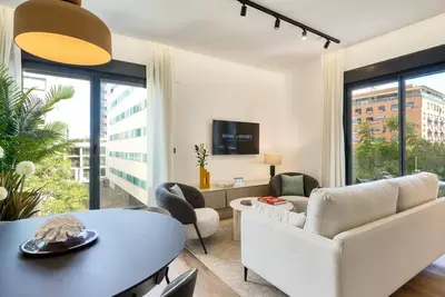 Image de 2-Bed Apartment w/ Terrace & Free Parking