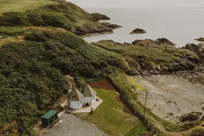Image de Selkie’s Haven: Beachfront Ultra Lux Paradise