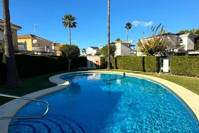 Image de Casa Gaudi, attrayant bungalow entre terrain de golf et plage