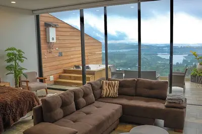 Image de El Peñol-Guatapé Romantic Condo\nPrivate Jacuzzi with a view of the rock & lake