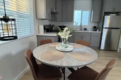 Image de 1-Bedroom House  - Stay in the heart of SoCal! !