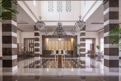 Image de Glamorous Ground Floor Room Steps Away From Almaza Bay Beach w/ Kids Playground
