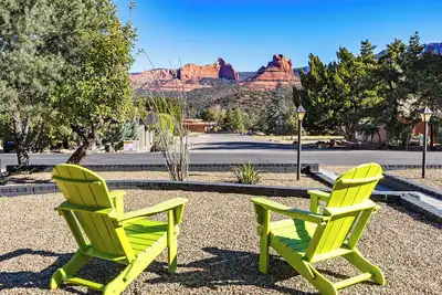 Image de Relax in luxury at Sedona Beauty In Style, a spacious 3-bed retreat in Uptown Sedona.