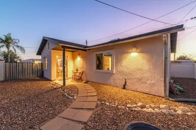 Image de Stylish & Cozy / 1 Br 1 Ba / Parking / Casita