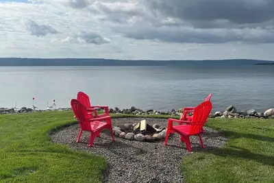 Image de Lakefront cozy cottage on beautiful Lake Superior. Close to hiking and skiing.
